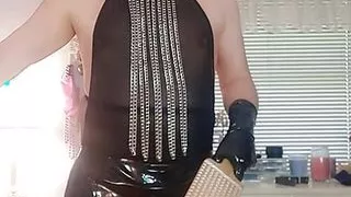 Mistress Victoria needs to be worshiped and pleased!