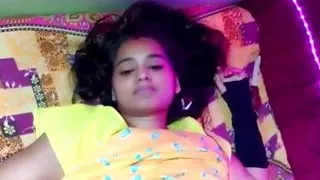 Meri kamwali ki beti ko first time sex ka maza diya