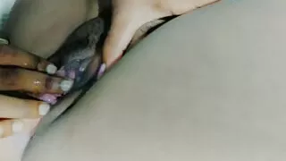 Pooja bhabhi ki chut chat chat ke Pani nikal Diya bhai ne