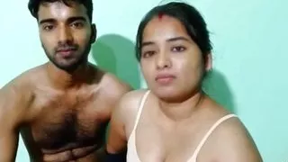Desi xxx big boobs hot and cute bhabhi apne husband ke friend se chudai