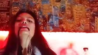 Intense perreo dancing with Karol g and Alicia Keys in my first live, watch it until the end if you want to cum with me. Face B