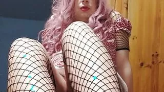 Crossdresser juvia jolie Shows her beautifilul Ass in a Hot fishnet