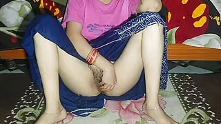 To increase her salary, the maid footjob sex of her master.