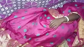 Bhabhi ghar mein soi thi maine jakar gand Mari