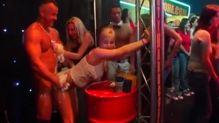 Tons Of Ladies Are Sucking Dicks