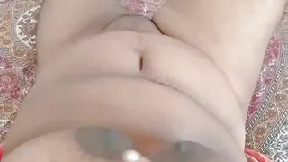 Indian lady finger performance