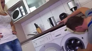 Echtes Paar fickt vor der Kamera