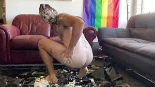 Furry Hunk Makes a Huge Mess with Banana Pie