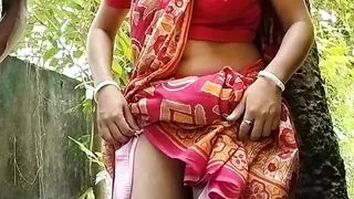beautiful Village wife Living Lonly Bhabi Sex In Outdoor Fuck