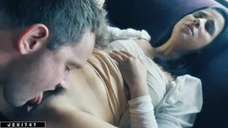 Kacy Tolkier - Goyang Nang Sofa