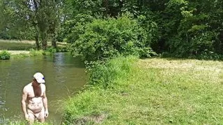 Public pee in the park