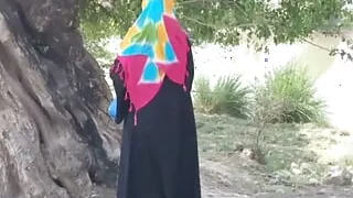 Indian Desi Muslim hijab college girl k Sath road pa sex Kya aur choda hard sex pussy and anal sex with Hindi audio