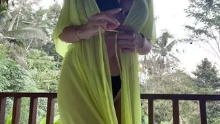 Stepmom gets a Shaking orgasm