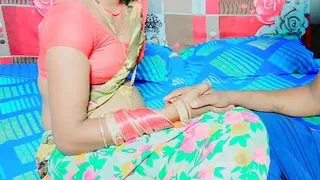 Desi Pooja bhabhi ko pyar mein patakar devar ne jabardast Kiya sex