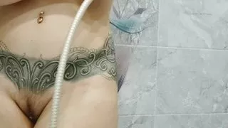 Horny Milf Gets Her Pussy Fucked By Her Dildo