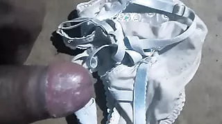 Bra Cumshot on Night