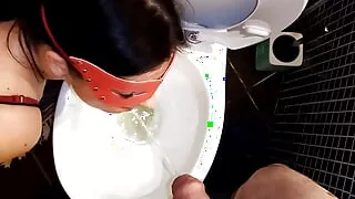 Cum whore to piss in your mouth over the toilet bowl and jerk off