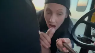 Jai Accompagne Axel Un Soir Dans Son Gros Tracteur, Je Lai Sucer Et Il Baiser En Plein Champs!!