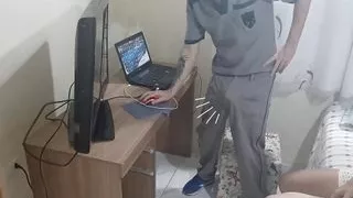 Housewife Home Alone Receives Maintenance Man!