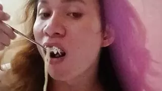 Lamion kaayo ang Reyna