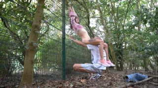 Mocno Wylizalem Cipke Mojej Napalonej Dziewczyny W Lesie