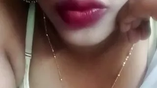 Desi Bhabhi Ji Ghar Per Akele Hai Pure Romntic Mood Me Aao Deko Ksey Chudwati Hai