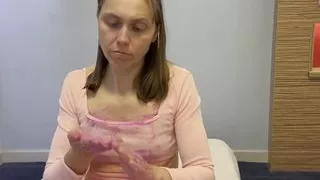 Hotel play in thick gunge