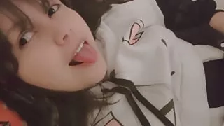 AMATEUR TEEN HUMPING PILLOW, big ass and tight little pussy - Hana lily