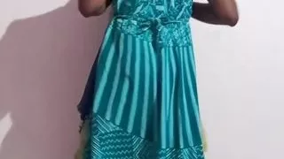 Gunjan in saree peeing