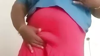 Tamil housewife in bedroom finger performance videos