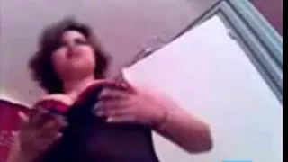 Arabian Milf On Cam Show Her Amazing Body