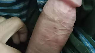 Skinnyhoneyy shaving his hairy ass and dick before start masturbating