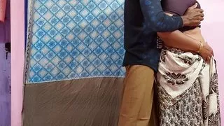 Tried to have sex with Indian aunty and succeeded. Indian porn