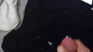 Cumshot no hands free