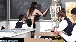 Curvy Teacher Valentina Nappi Gets Fucked By Three Students In A Classroom - FreeUse Fantasy