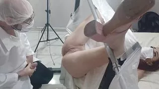 Clandestine gynecologist uses anesthetic gel cheats with the brand new patient