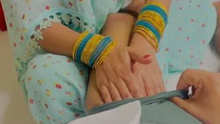 sasur ji ne bahu ko tel maalish ke bahane mein Kiya sex Father-in-law fucked by daughter-in-law on the pretext of oil massage