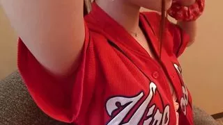 Shiori works an event companion staff and she loves watching baseball