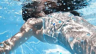 Hot chick Lana swims nude for you guys