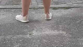 Madura shows on the street