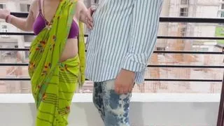 Sexy step mom apne bete ko sex karna sikhati hai