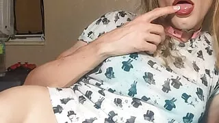 Sabrina Skye teases her cock and then cums