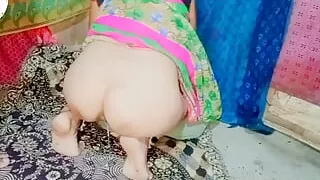 Desi brother-in-law got me a chance and did a lot of chudai, picking up the ass, Hindi audio,