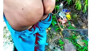 Jungle mai fir se mangal ho gya pakad kr daal rhi hai yeh