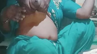 Roti banate samay jor se dhakka lagaya ek sath do kam