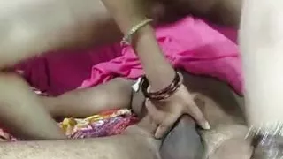 Step sister ko sota hua dhekhar shoutele bhai ne chut me karane laga ugali