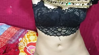 Biwi ka mood nahi tha tab bhi kapde utarva diye