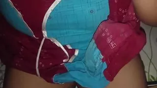 Wetted sister-in-law's dry pussy with the water of his cock