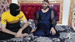 Dost ki Khobsorat Bivi ko Pataya_I convinced my friend's beautiful wife to do hard Sex and fuck her by making doggystyles