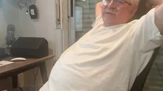 Just a big shot, made a mess.  I almost overshoot the cum rag.